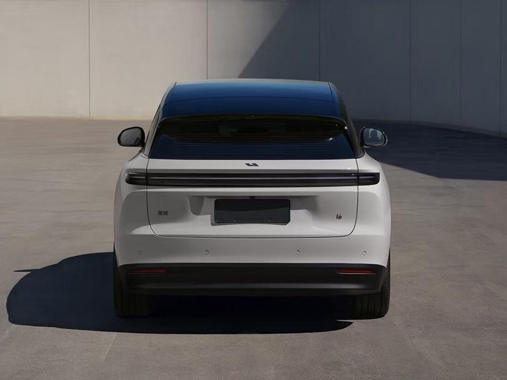 , Vollelektrischer SUV AUS China MIT 544 PS