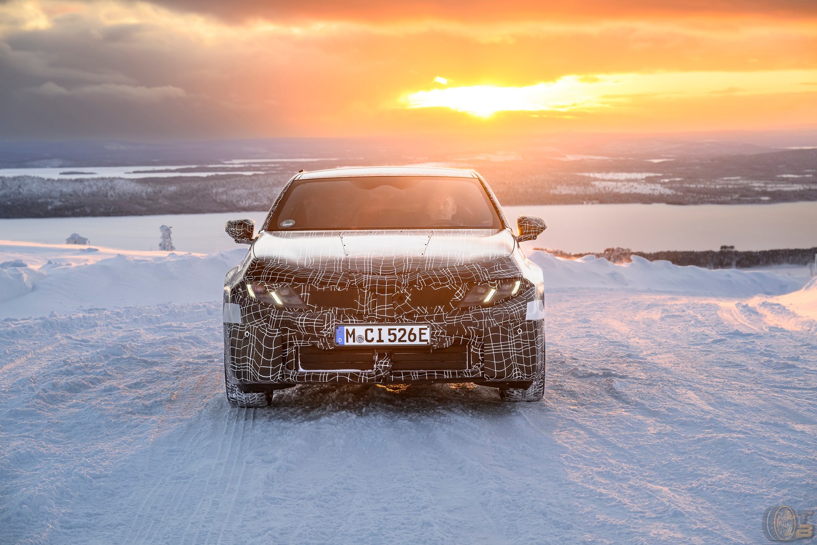 , 2027 BMW i3 E-Sportlimousine (Neue Klasse) lors du test hivernal