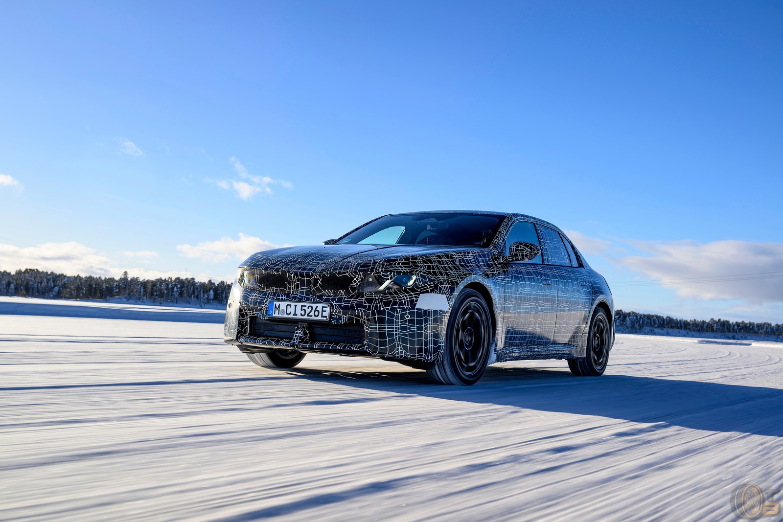 , 2027 BMW i3 E-Sportlimousine (Neue Klasse) lors du test hivernal